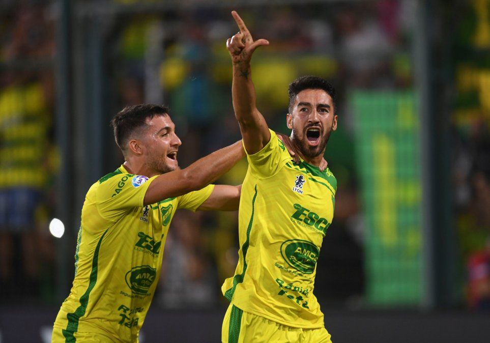 Defensa y Justicia fue letal y le ganó 3-0 a Rosario Central en Florencio Varela