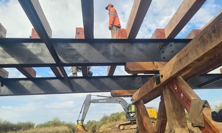 La intervención forma parte de un plan para recuperar la red histórica de puentes de madera en distintos puntos de la provincia. La intervención forma parte de un plan para recuperar la red histórica de puentes de madera en distintos puntos de la provincia.