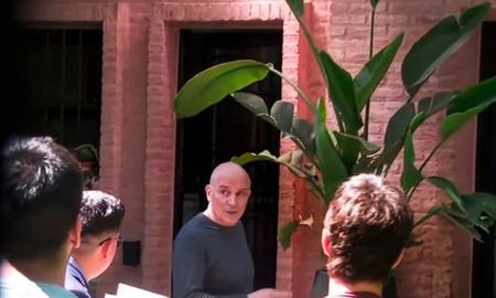 José Luis Espert, diputado nacional, recibió a la Policía en su casa. José Luis Espert, diputado nacional, recibió a la Policía en su casa.