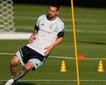 linea de 4 o de 5 y el misterio del doble nueve: el analisis tactico de la seleccion argentina antes del debut ante argelia linea de 4 o de 5 y el misterio del doble nueve: el analisis tactico de la seleccion argentina antes del debut ante argelia