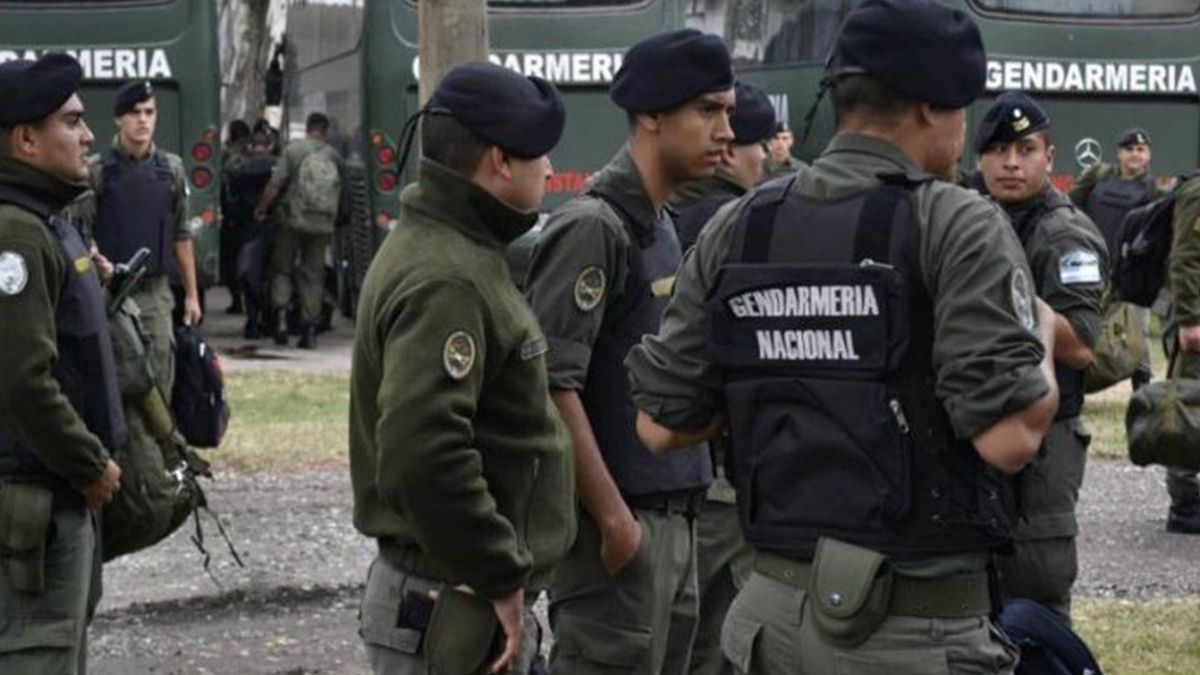 La detenci&oacute;n la realiz&oacute; personal de Gendarmer&iacute;a que patrullaba la zona y vio a tres personas en la v&iacute;a p&uacute;blica