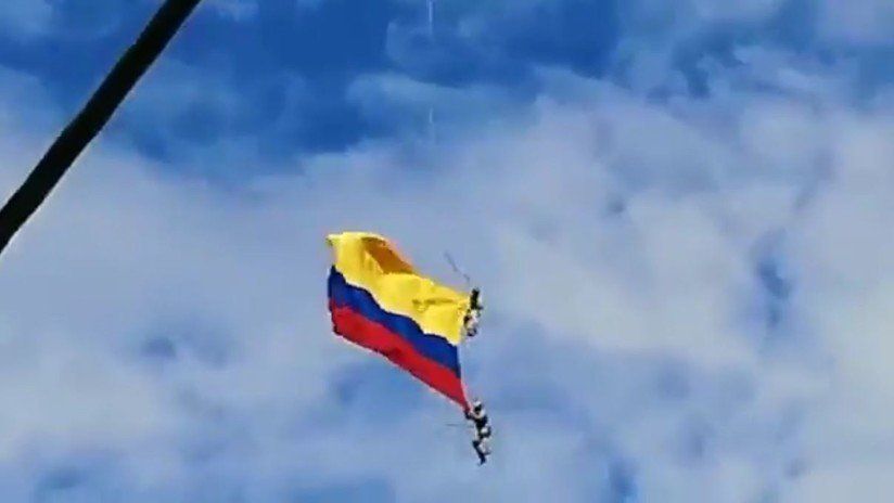 Así caían trágicamente al vacío desde un helicóptero dos militares colombianos