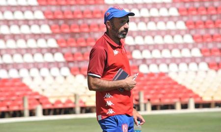Juan Manuel Azconzábal piensa hacer dos cambios para el partido entre Unión y Defensa y Justicia por la Copa de la Liga. Juan Manuel Azconzábal piensa hacer dos cambios para el partido entre Unión y Defensa y Justicia por la Copa de la Liga.