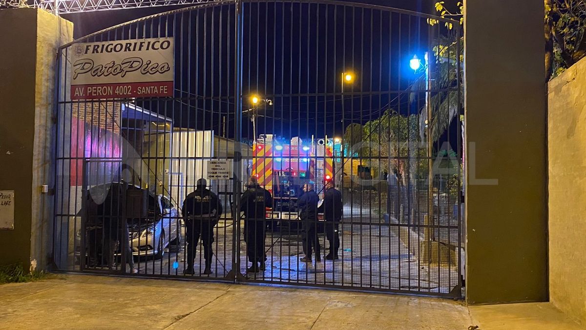 El incendio se registró en una pescadería ubicada en Presidente Perón y Domingo Silva.