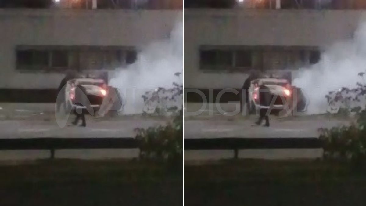 Este sábado volcó un auto en el ingreso a la Autopista Rosario - Santa Fe