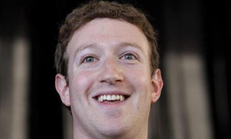 mark zuckerberg fue fotografiado buscando ofertas en un supermercado mark zuckerberg fue fotografiado buscando ofertas en un supermercado
