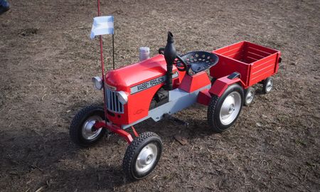 El Tractortito, un juguete que rescató la esencia de la arquitectura y la pasión por lo artesanal. El Tractortito, un juguete que rescató la esencia de la arquitectura y la pasión por lo artesanal.