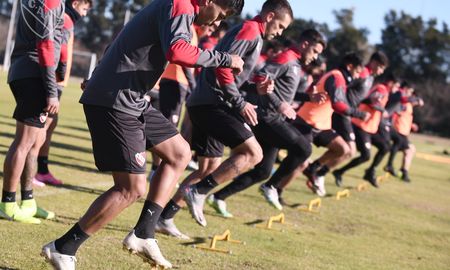 Independiente enfrenta a Guabirá por la Copa Sudamericana y Julio Falcioni prueba variantes para rearmar la mitad de la cancha tras la lesión de Lucas González. Independiente enfrenta a Guabirá por la Copa Sudamericana y Julio Falcioni prueba variantes para rearmar la mitad de la cancha tras la lesión de Lucas González.