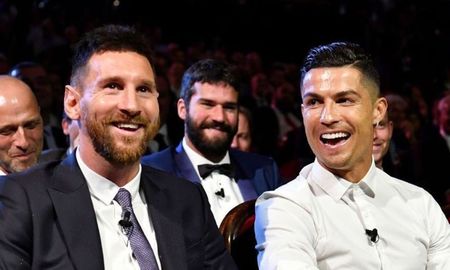 Por primera vez en 21 años, Lionel Messi y Cristiano Ronaldo no compiten por el balón de oro. Por primera vez en 21 años, Lionel Messi y Cristiano Ronaldo no compiten por el balón de oro.
