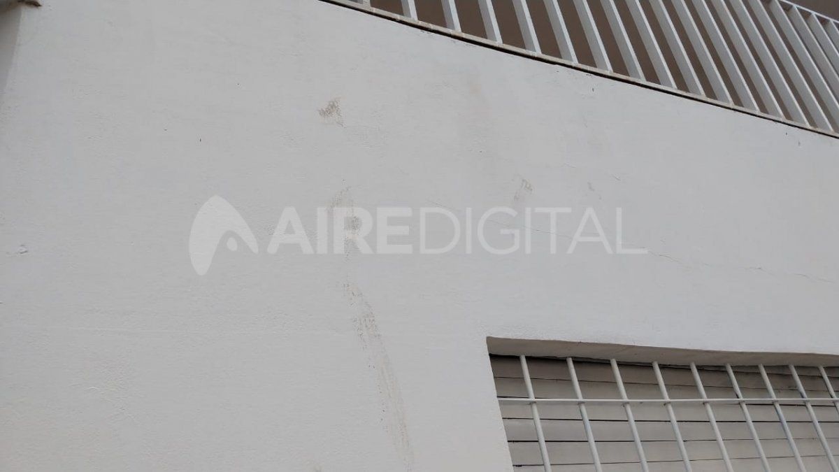 El balcón por donde trepó el ladrón para entrar a robar