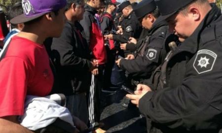 La pasión lo traicionó: fue a la cancha a ver a su equipo y terminó preso La pasión lo traicionó: fue a la cancha a ver a su equipo y terminó preso