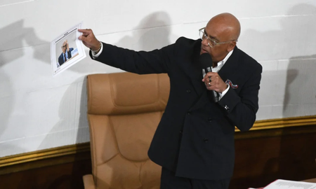 El presidente de la Asamblea Nacional, Jorge Rodríguez, destacó que “el objetivo es lograr la paz”. El presidente de la Asamblea Nacional, Jorge Rodríguez, destacó que “el objetivo es lograr la paz”.