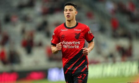 Unión se frota las manos: un gigante del fútbol argentino está a un paso de llevarse a Lucas Esquivel Unión se frota las manos: un gigante del fútbol argentino está a un paso de llevarse a Lucas Esquivel