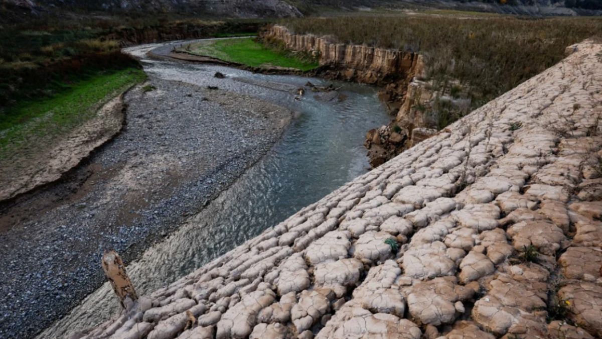 La merma de las lluvias en el sur de Europa fue uno de los diez desastres climáticos más costosos de 2023.