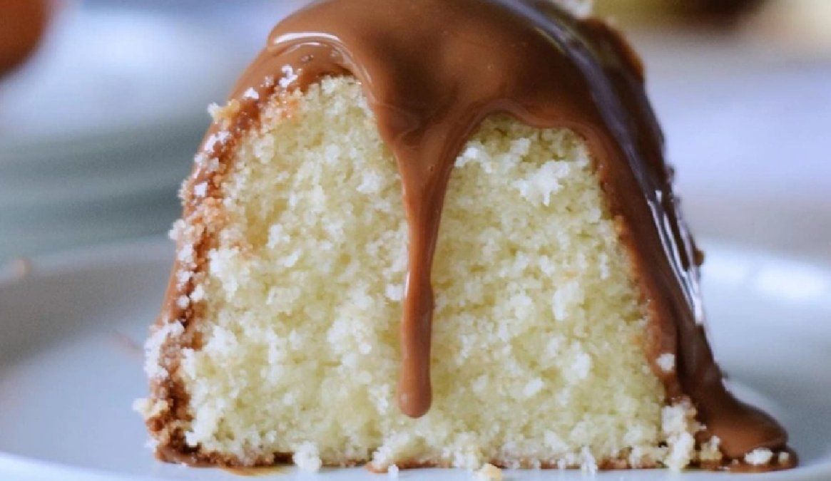 Cómo preparar un budín extra húmedo de coco