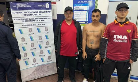 Siete hinchas de Independiente Medellín detenidos por intentar infiltrarse entre los hinchas de Estudiantes. Siete hinchas de Independiente Medellín detenidos por intentar infiltrarse entre los hinchas de Estudiantes.