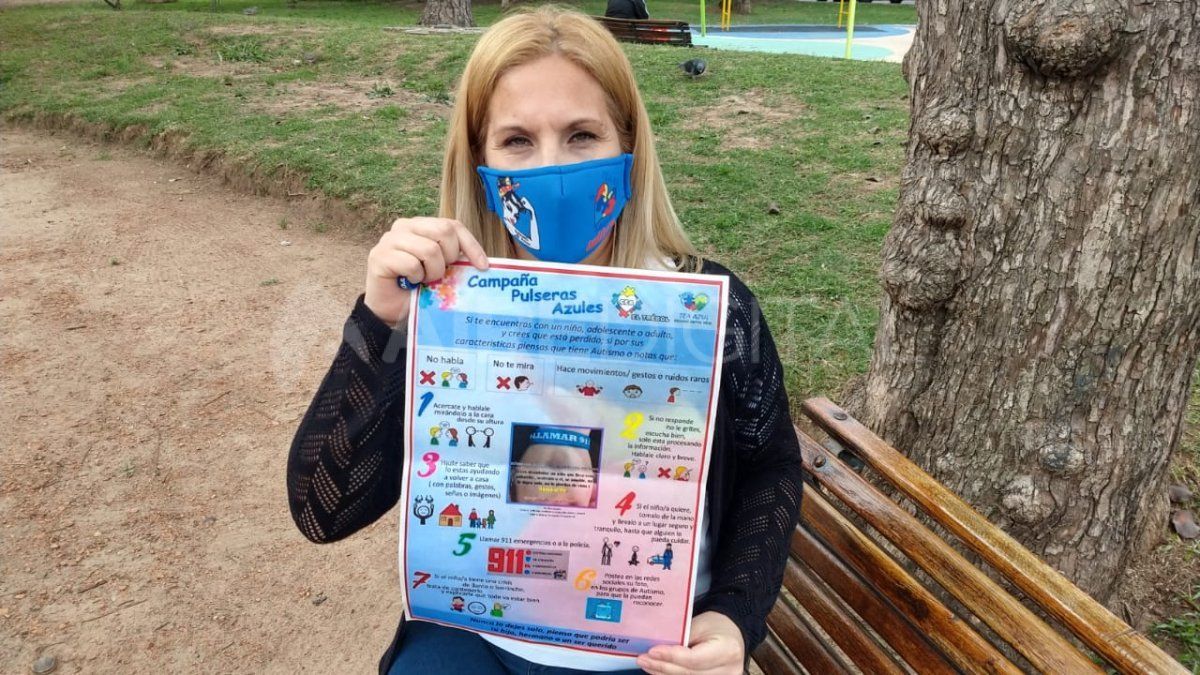 Pulseras Azules en un proyecto que lleva adelante María José Robles