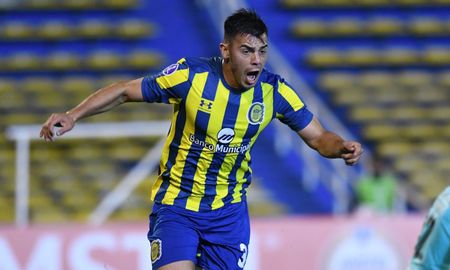 El Canalla continúa con chances en la Copa Sudamericana gracias a la victoria en Rosario ante San Lorenzo. El Canalla continúa con chances en la Copa Sudamericana gracias a la victoria en Rosario ante San Lorenzo.