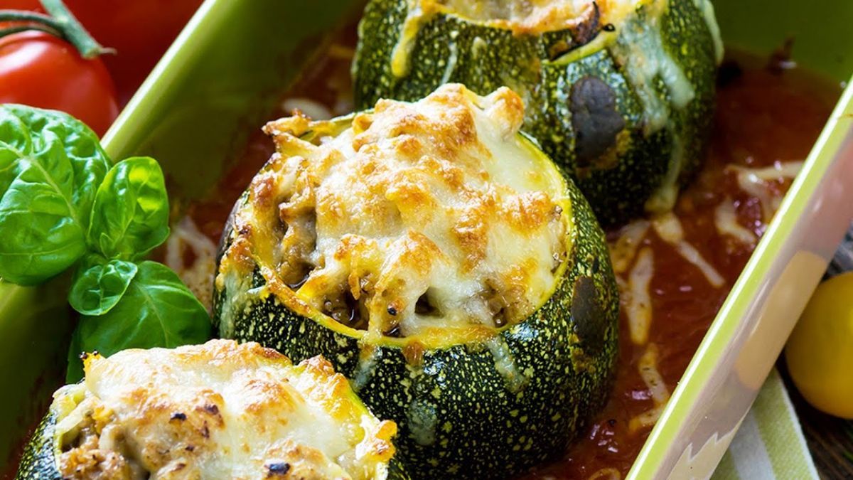 Todos los detalles para hacer zapallitos rellenos de la mano de Cocineros Argentinos.