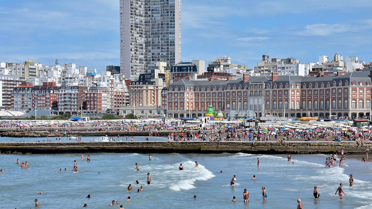 La ciudad de Mar Del Plata recibió 381.092 turistas en la primera quincena de este verano