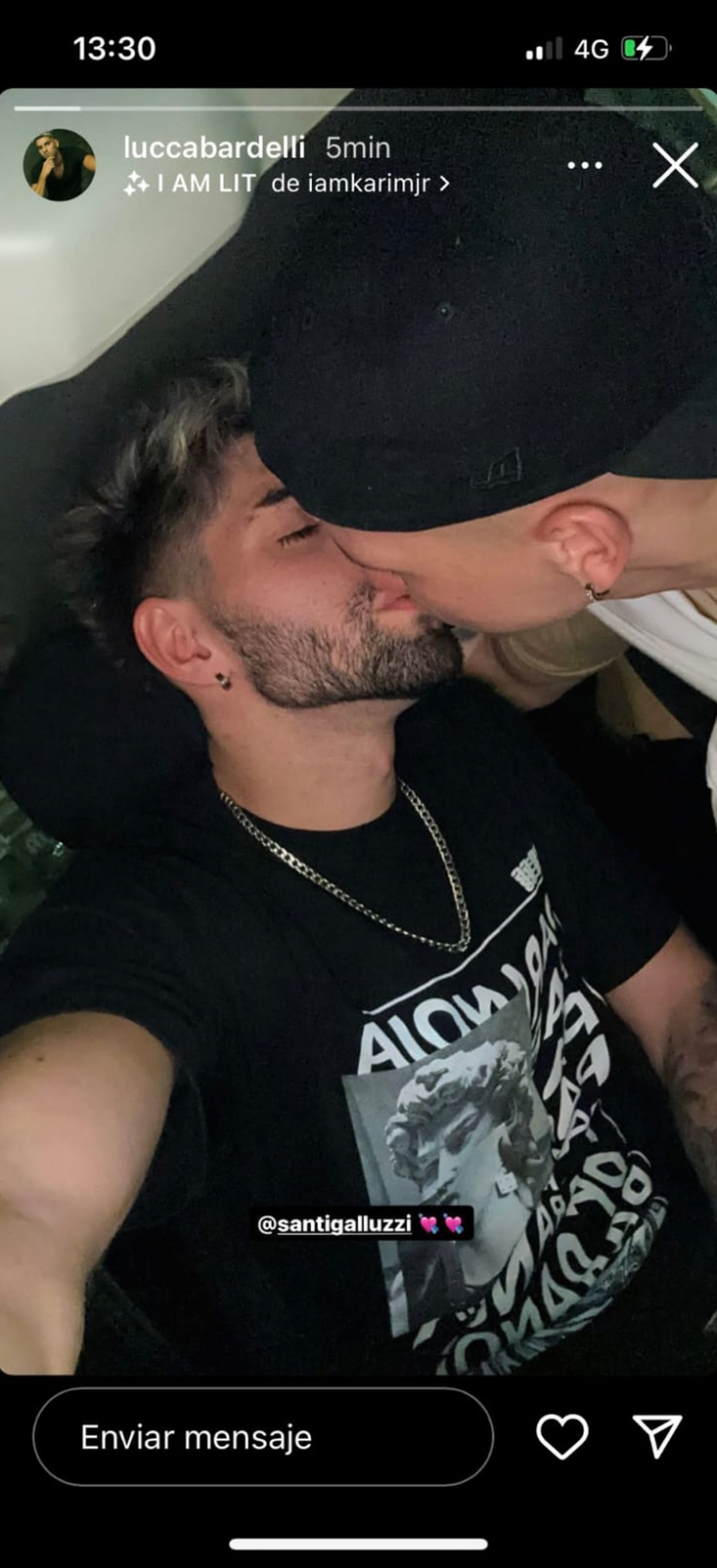 Lucca Bardelli, infraganti a los besos con otro hombre. Lucca Bardelli, infraganti a los besos con otro hombre.