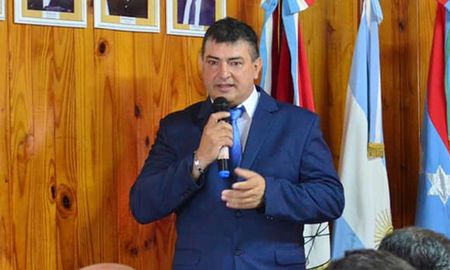 Roque Ferreyra, presidente comunal de Huanqueros, departamento San Cristóbal. Roque Ferreyra, presidente comunal de Huanqueros, departamento San Cristóbal.