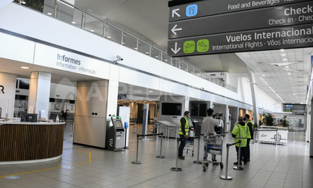 Aeropuerto internacional Islas Malvinas de Rosario. Aeropuerto internacional Islas Malvinas de Rosario.