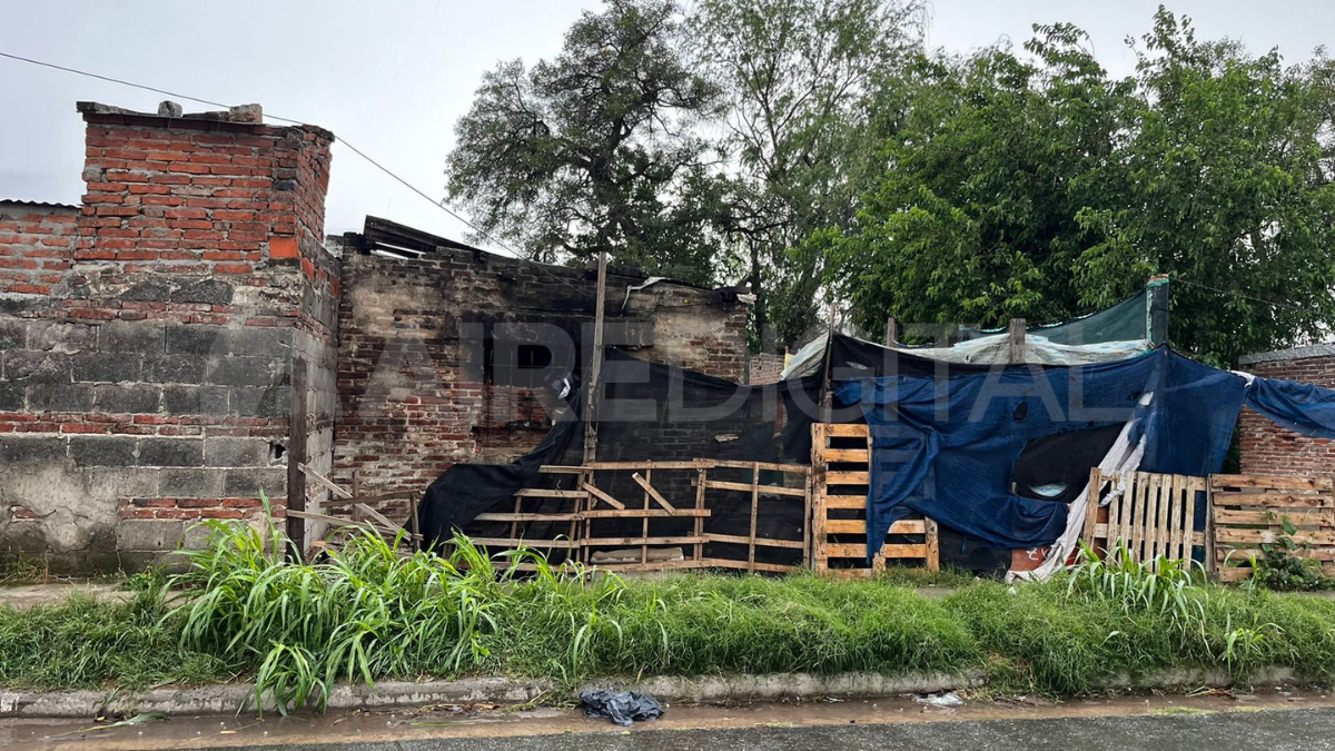 Una mujer prendió una vela