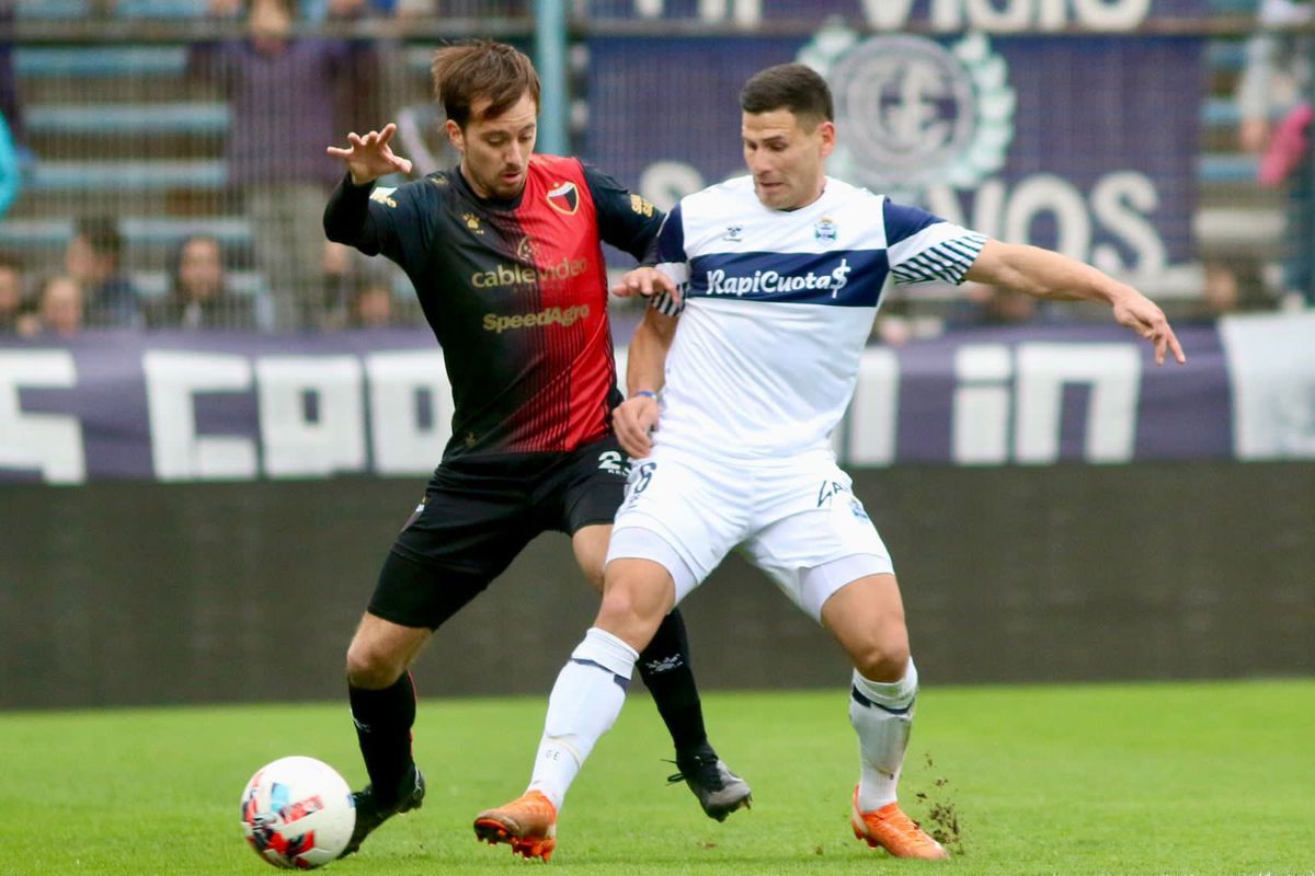 El Club Atlético Colón empató sin goles con Gimnasia y Esgrima de La Plata por el Torneo de la Liga Profesional.