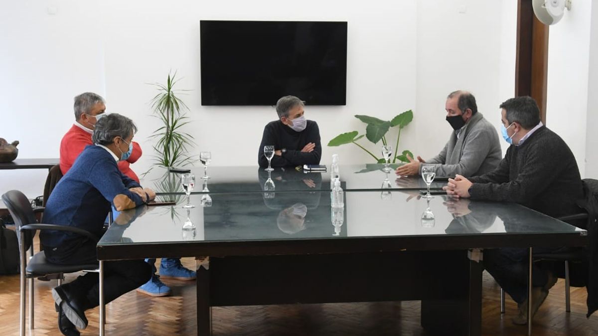 Del encuentro participaron los intendentes de Santa Fe