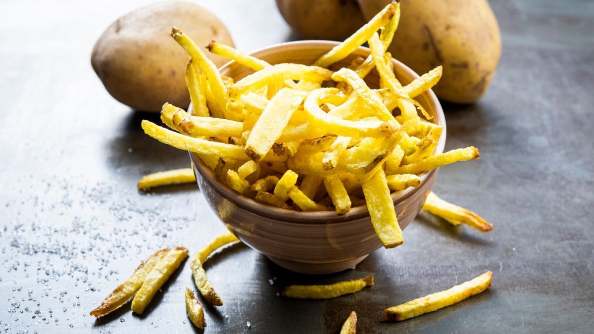 Las papas fritas no son buenas si las comés de noche. 