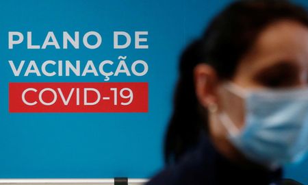 Hospital de Santa María en Lisboa, Portugal, a la espera de las dosis de la vacuna de Pfizer, 28 de diciembre de 2020. Hospital de Santa María en Lisboa, Portugal, a la espera de las dosis de la vacuna de Pfizer, 28 de diciembre de 2020.