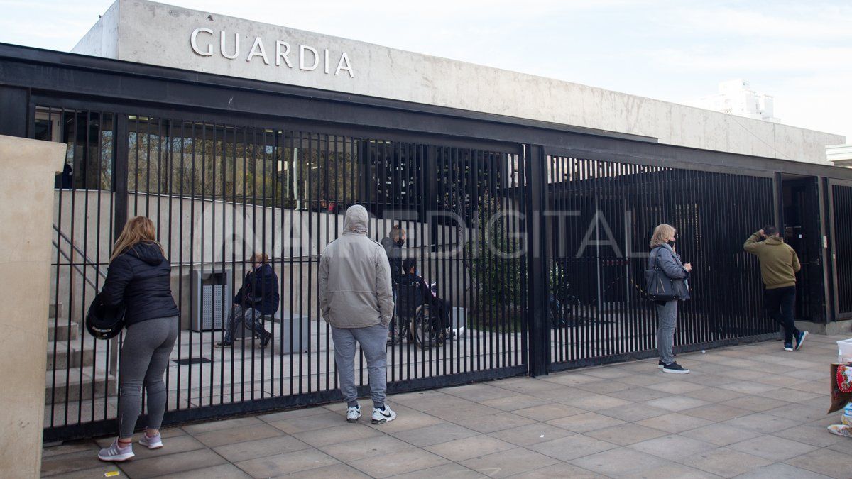 Los tres heridos fueron asistidos en el Hospital José María Cullen de la ciudad de Santa Fe