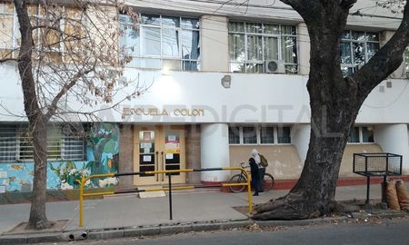 En la Escuela Colón este miércoles no se dictan clases por la rotura de un caño En la Escuela Colón este miércoles no se dictan clases por la rotura de un caño