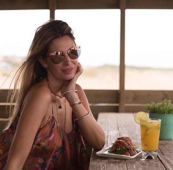 El sensual topless de Dolores Barreiro en las playas de Uruguay