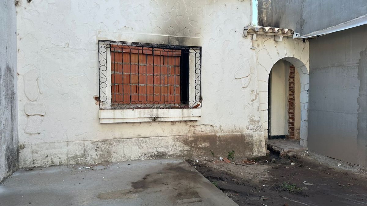 Las causas del foco ígneo son materia de investigación, y no se descarta que haya sido intencional. Las causas del foco ígneo son materia de investigación, y no se descarta que haya sido intencional.