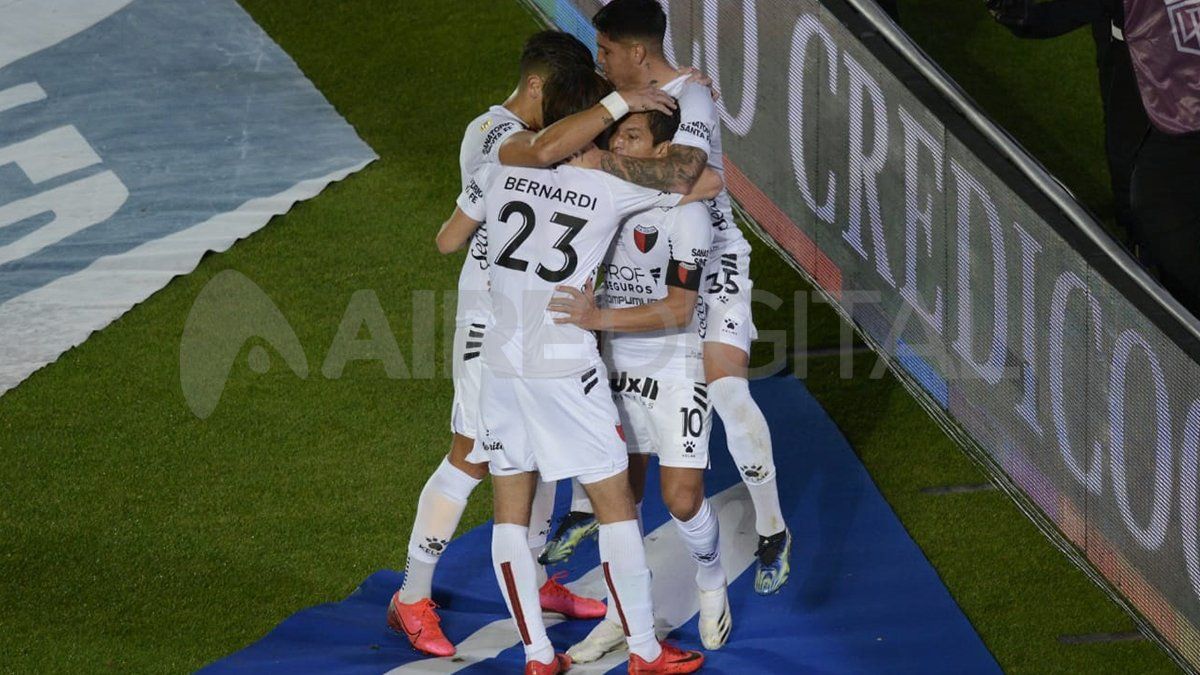 Colón derrotó a Independiente y avanzó a la final de la Copa de la Liga