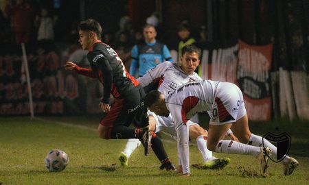 La chicana de Defensores de Belgrano a Colón, tras ganarle en la Primera Nacional. La chicana de Defensores de Belgrano a Colón, tras ganarle en la Primera Nacional.