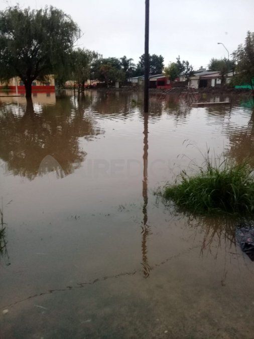 Así estaba barrio Pompeya en la mañana de este sábado.