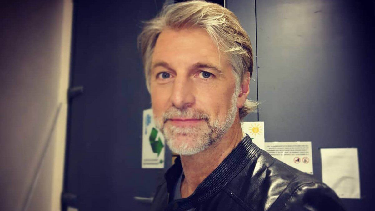 Horacio Cabak volvió a su casa después de haber sufrido complicaciones producto del Coronavirus.