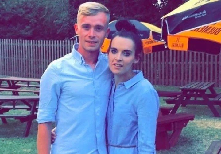 Ryan Shelton supuestamente abandonó a Jess en los momentos posteriores al nacimiento de su hijo. Jess afirma que había coqueteado con su madre durante todo el embarazo.