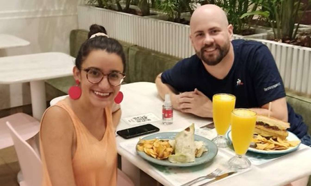 Novios gracias al Covid: arreglaron una cita por Tinder y terminaron aislados en las sierras Novios gracias al Covid: arreglaron una cita por Tinder y terminaron aislados en las sierras