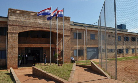 Escaparon 35 presos de alta peligrosidad de una cárcel de Paraguay y temen que estén en la Argentina Escaparon 35 presos de alta peligrosidad de una cárcel de Paraguay y temen que estén en la Argentina