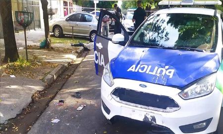 Intento de femicidio en Ramos Mejía: le disparó a su exmujer en la puerta del colegio delante de sus hijos Intento de femicidio en Ramos Mejía: le disparó a su exmujer en la puerta del colegio delante de sus hijos