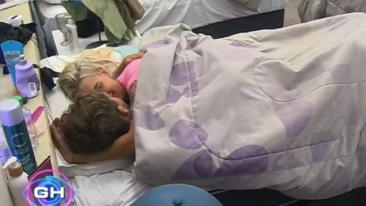 La Tora y Nacho de Gran Hermano irritan a los demás participantes por la noche.