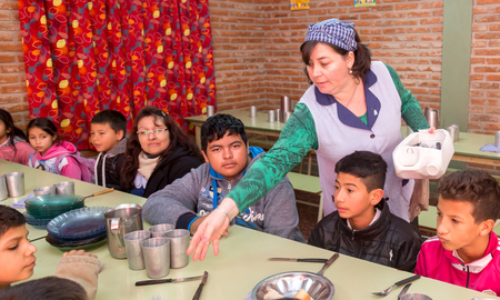 Comedores escolares en Santa Fe: Educación destina $344,44 para la ración, pero admiten que sigue desactualizada Comedores escolares en Santa Fe: Educación destina $344,44 para la ración, pero admiten que sigue desactualizada