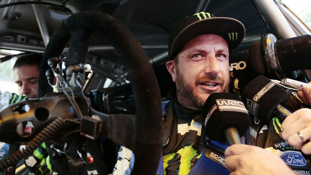 El famoso piloto Ken Block murió este lunes a los 55 años en un accidente mientras conducía su moto de nieve.