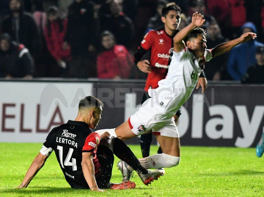El Club Atlético Colón empató 2-2 con Estudiantes