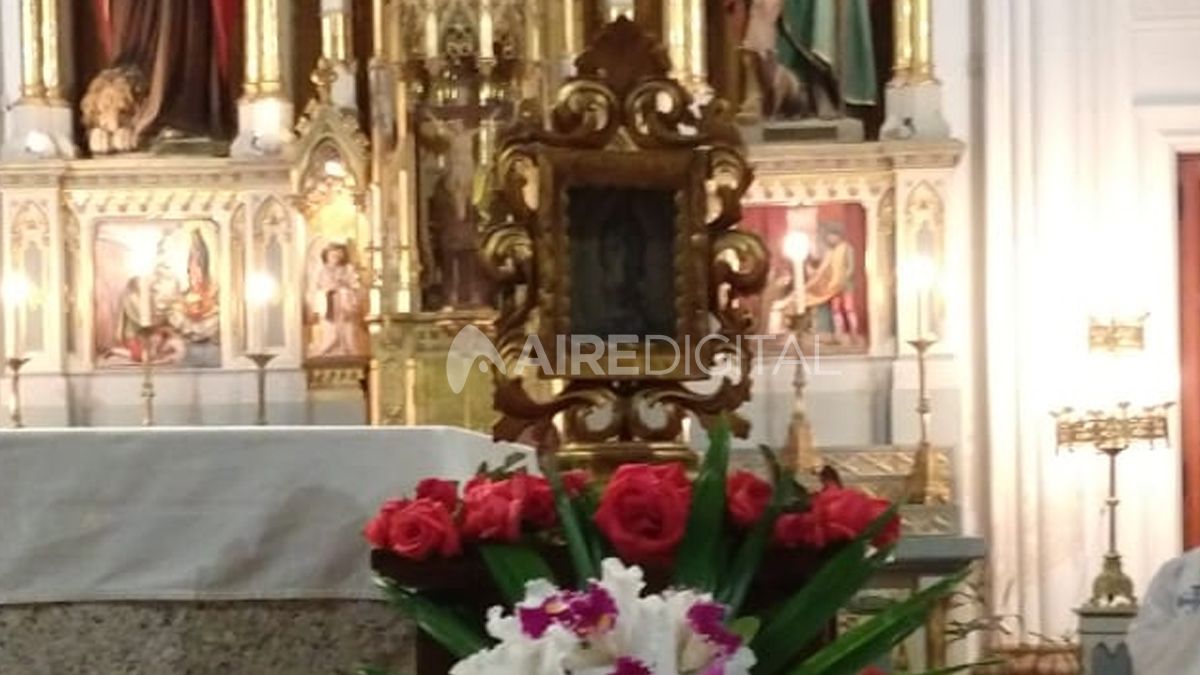 Histórica Fiesta de la Virgen de Guadalupe: la estampa que dio lugar a su devoción bajó al altar