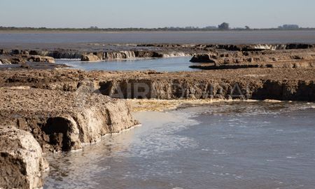 Los saltos que desnudó la bajante en la Laguna Coronda Los saltos que desnudó la bajante en la Laguna Coronda